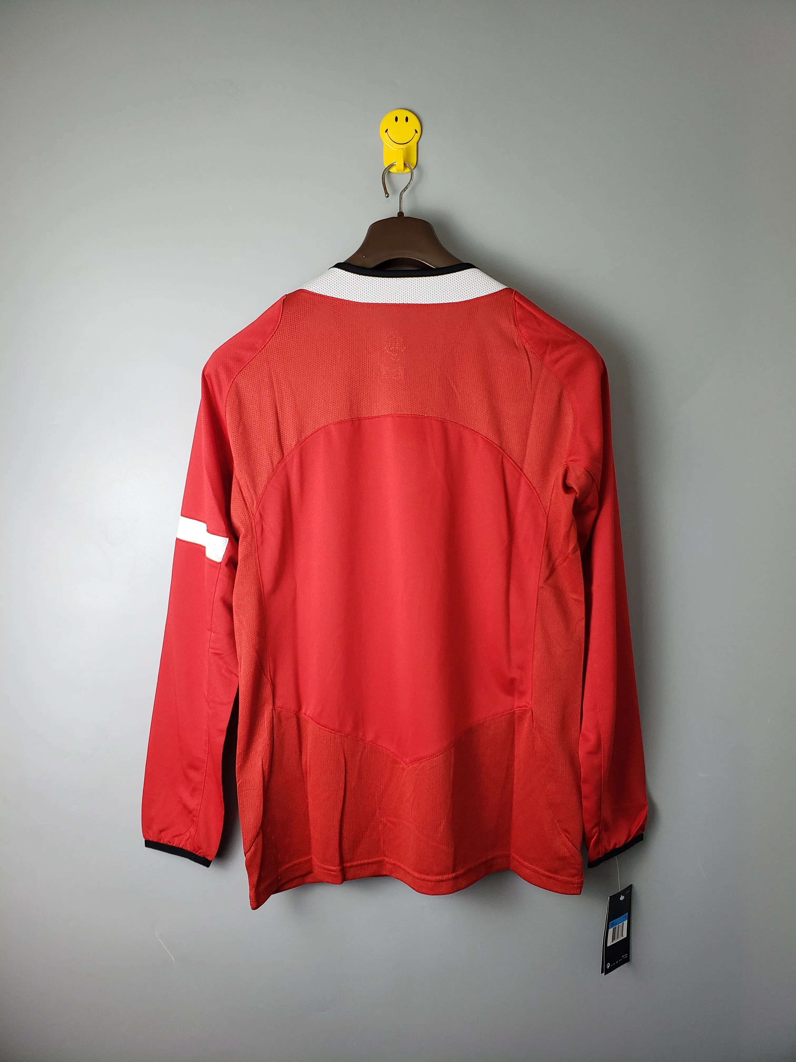 2005 retro M-U home long sleeve