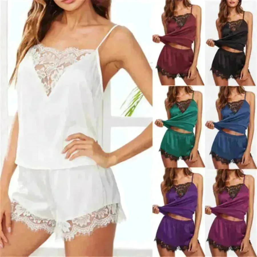 Charming lace lingerie set
