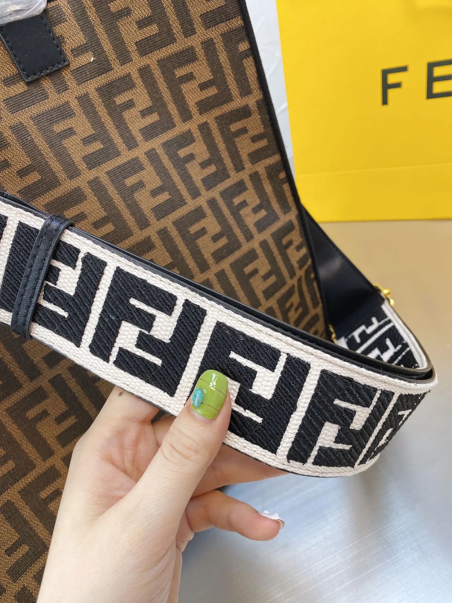 EN   Designer bags by Fendi 138