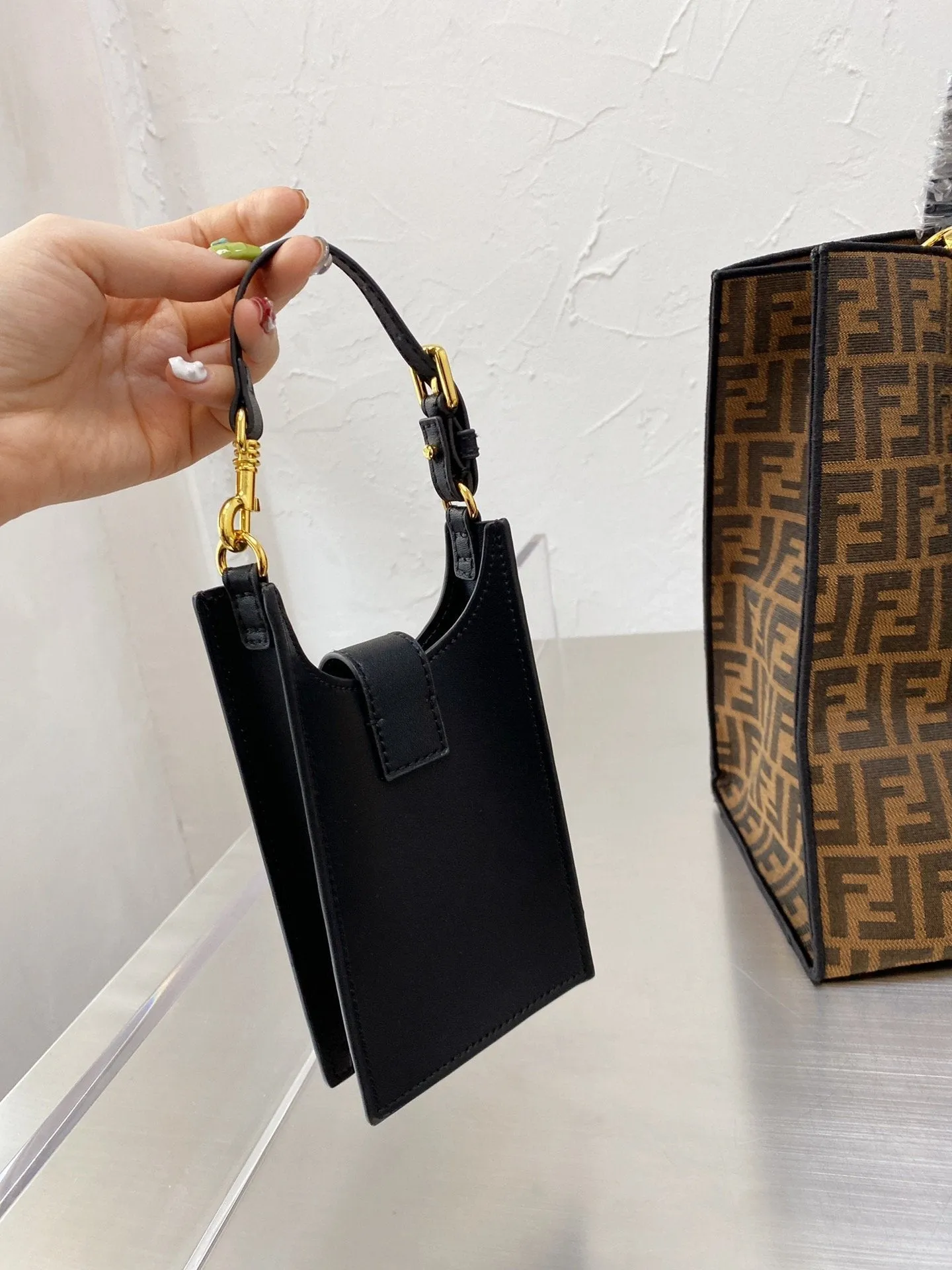 EN   Designer bags by Fendi 138