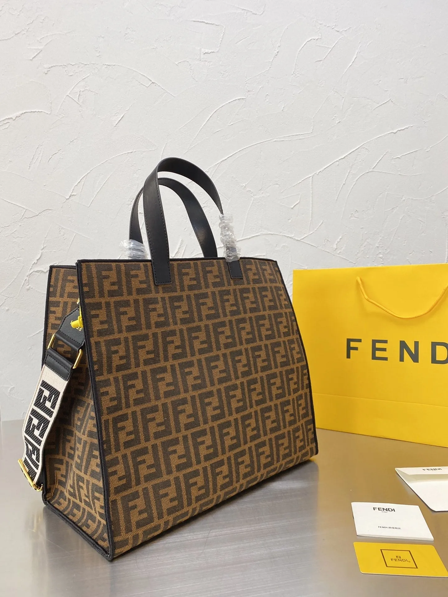 EN   Designer bags by Fendi 138