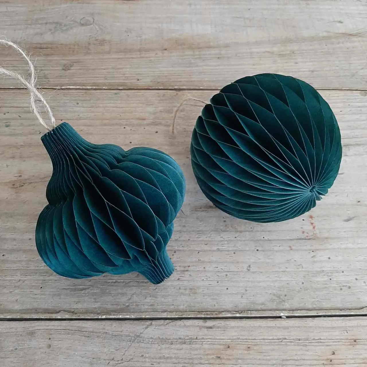 Honeycomb Decoration - Forest Green