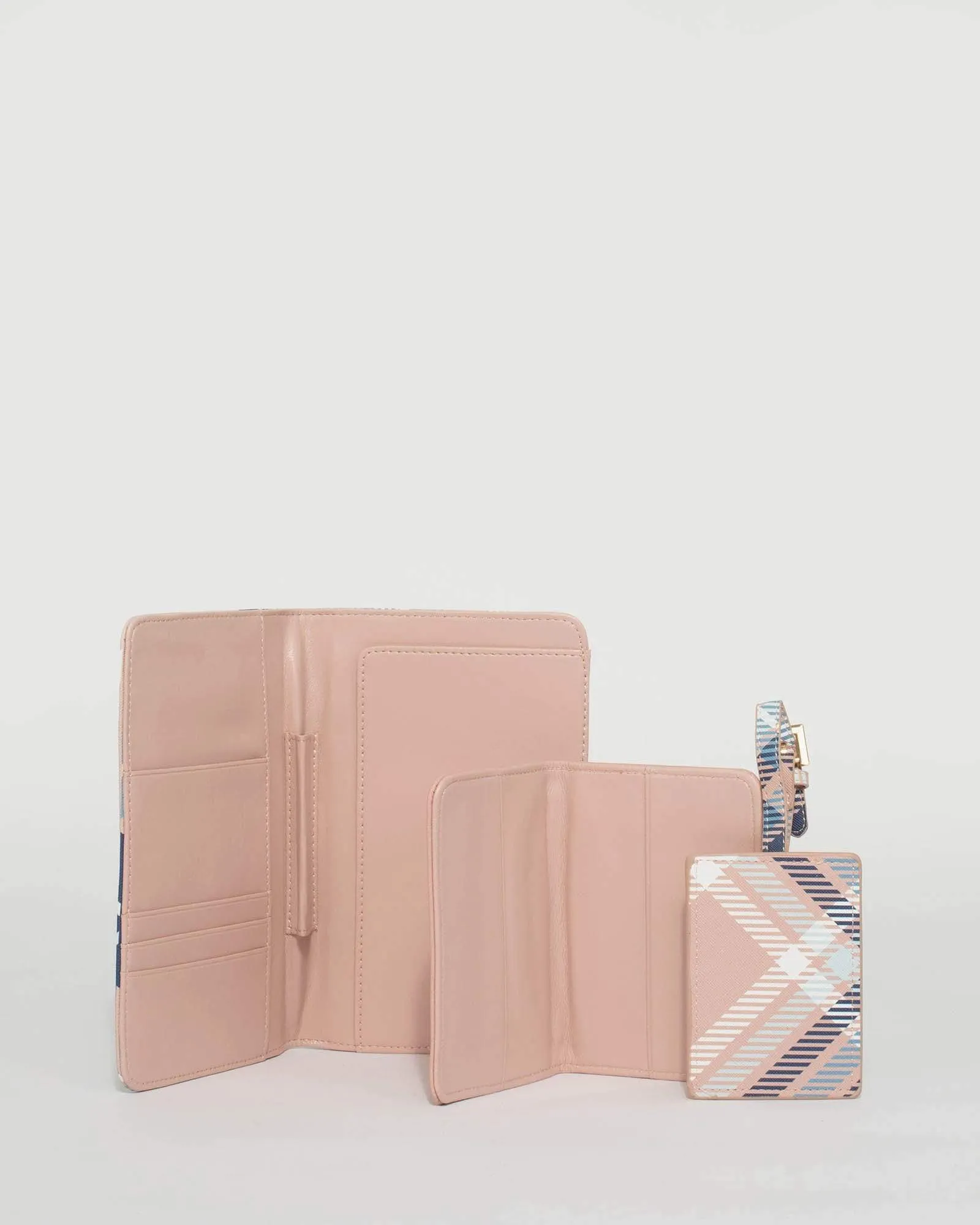 Pink Vacay Travel Pack