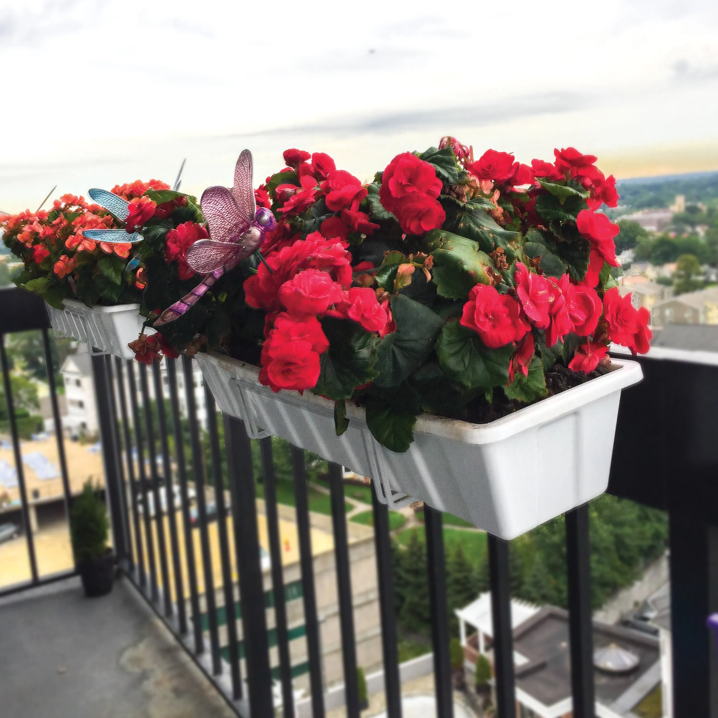 Sun Joe FPH1901W Deco Joe Adjustable Flower Box Holder | 18" - 36" in Length | White